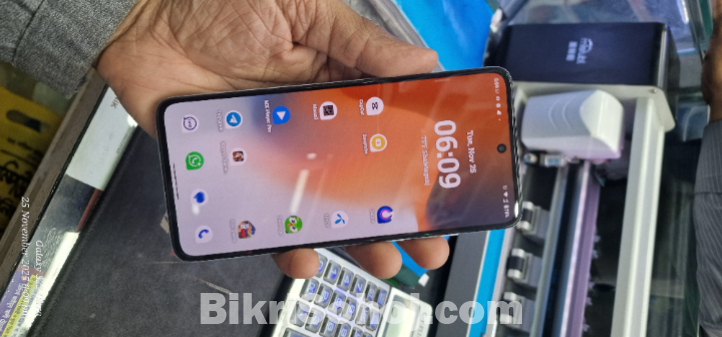 Motorola Moto g84 5g 12/256gb